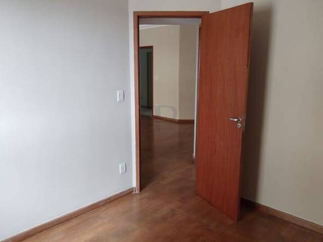 #40 - Apartamento para Venda em São José dos Campos - SP - 3