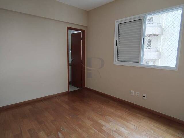 Apartamento para Venda em São José dos Campos - 4