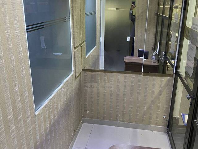 Sala para Venda em Jacareí - 5