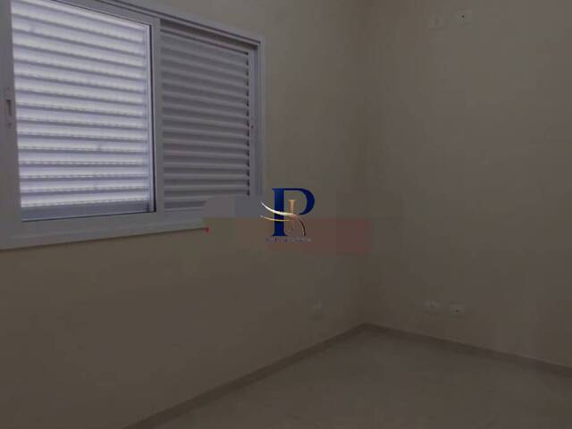 Casa para Venda em São José dos Campos - 4