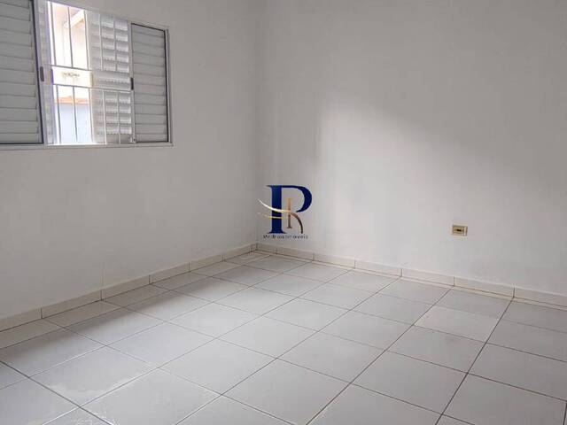 #120 - Apartamento para Venda em Jacareí - SP - 2