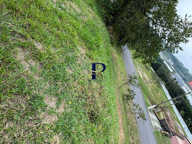 #176 - Área para Venda em Jacareí - SP - 2