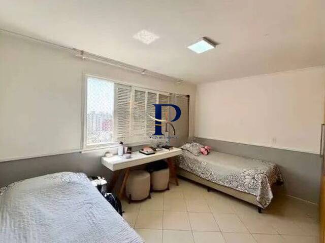 Apartamento para Venda em São José dos Campos - 4
