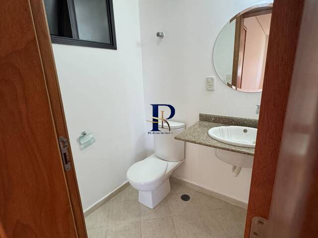 #220 - Apartamento para Venda em São José dos Campos - SP - 2